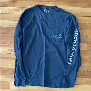 Vineyard Vines Men’s small long sleeve tee